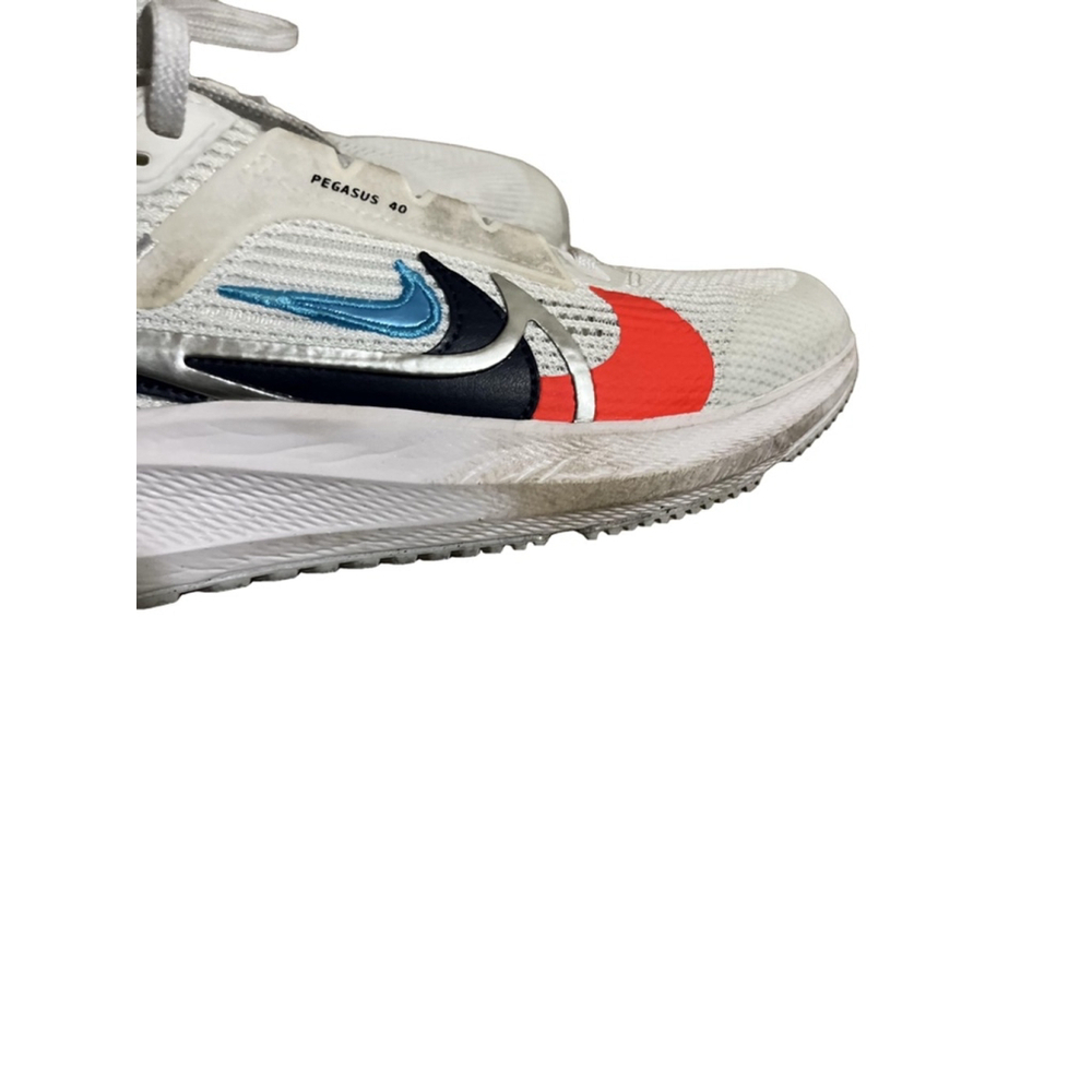 EUC Nike Pegasus 40 Running Shoes, Size 7Y/8.5 W, White - Picture 6 of 9